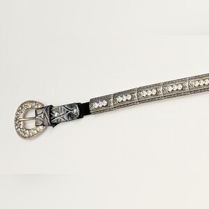 Stunning Nanni Silver Detailed Metallic Links Belt w/Diamond Colored Rhinestones